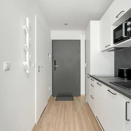 Old Market Square Modern In By Renters * Posen