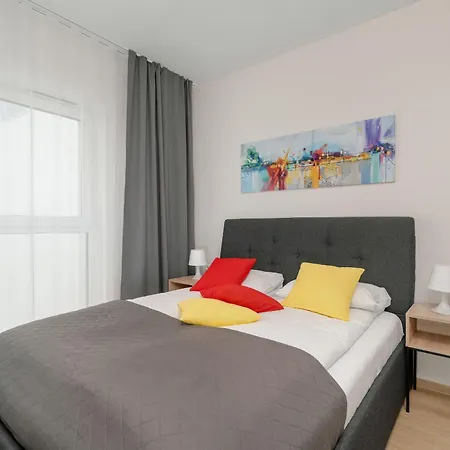 Apartment Old Market Square Modern In By Renters Posen
